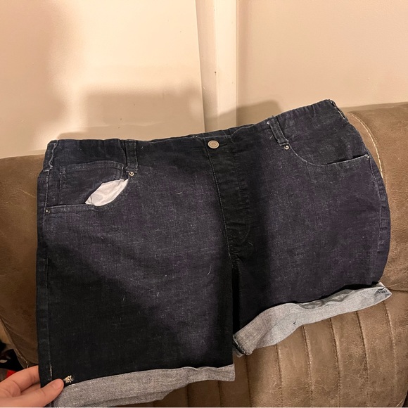 Used clothes. - Picture 10 of 14